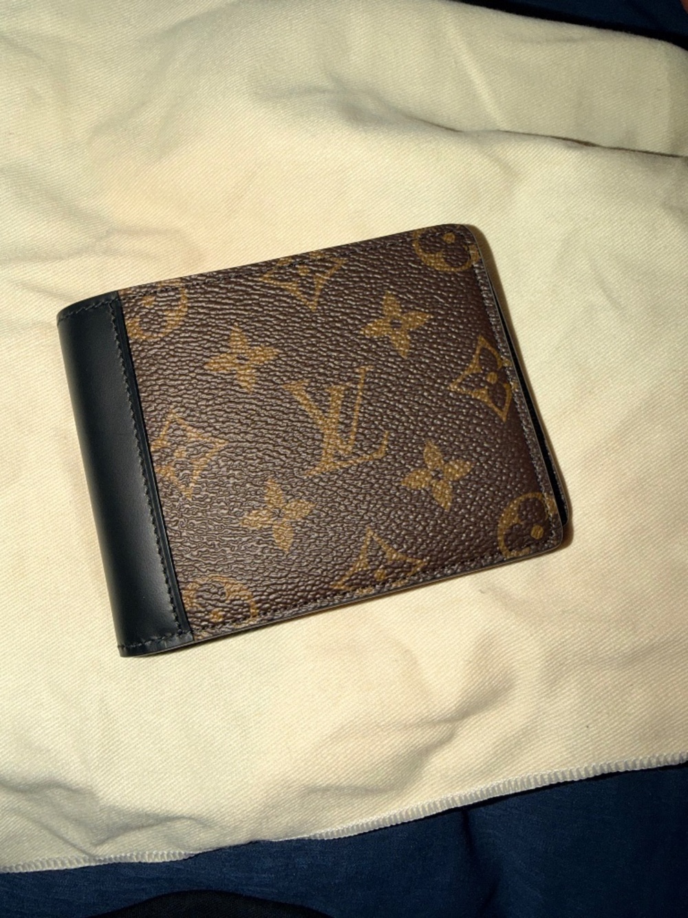 Louis Vuitton Wallet Bifold